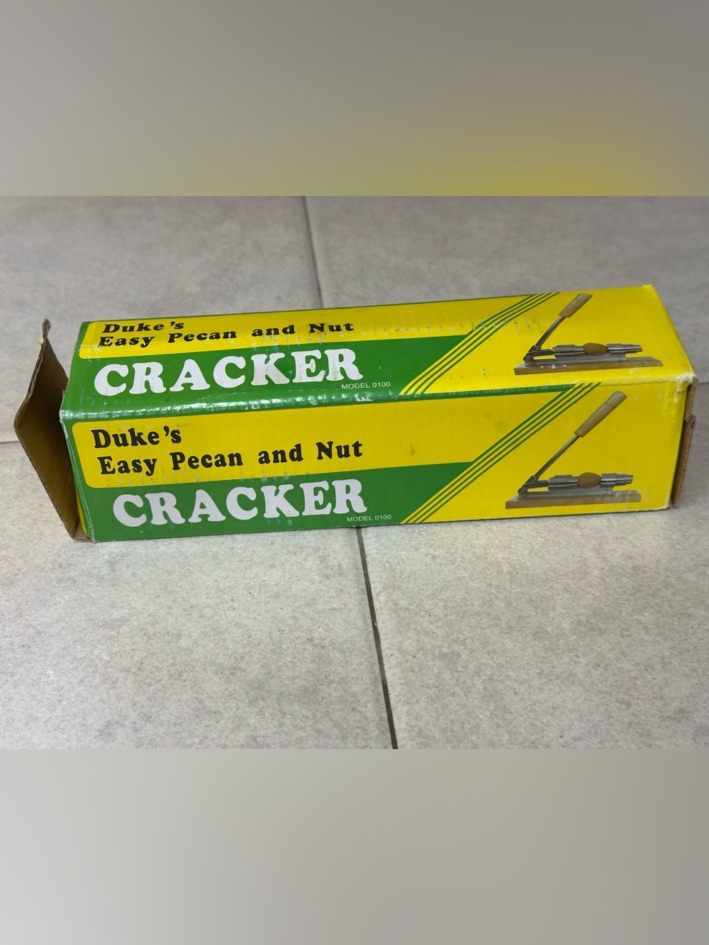 Duke’s Pecan and Nut Cracker - Yellow/Green ( NEW)